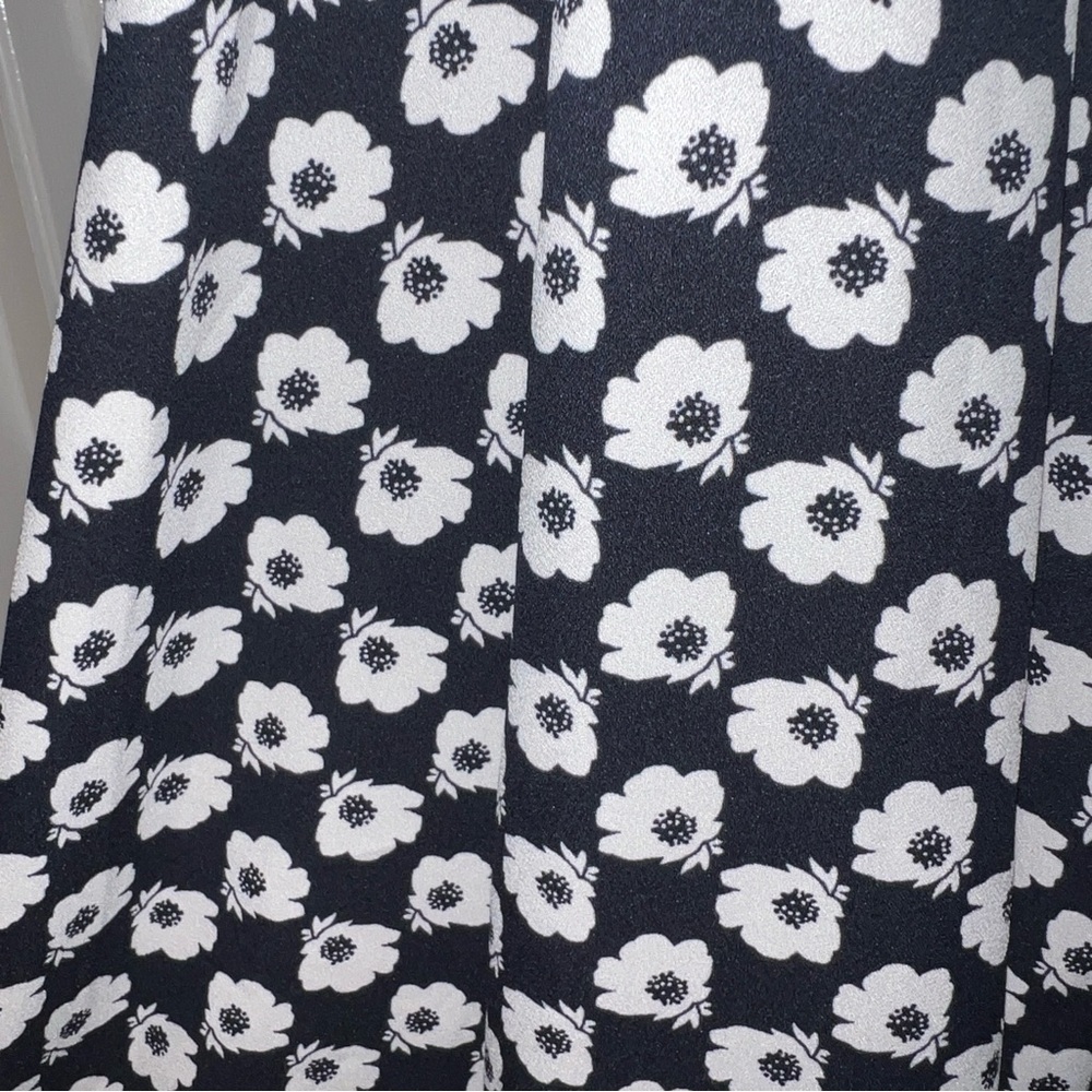 Ann Taylor Wrap Dress Navy Blue with White Florals - Picture 5 of 5